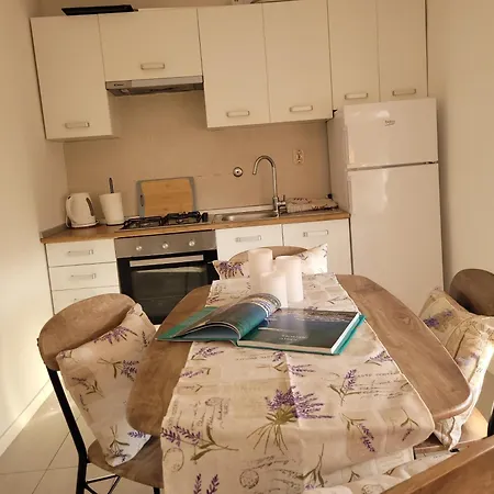 Ferienwohnung Mit Zwei Schlafzimmer Pool Und Jacuzzi *