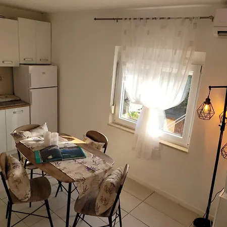 Istrien 200m Apartment *