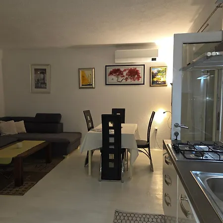 Mit Zwei Schlafzimmer Pool Und Jacuzzi Apartman *