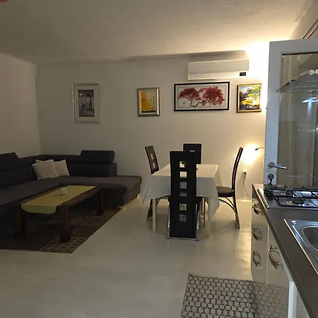 Mit Zwei Schlafzimmer Pool Und Jacuzzi