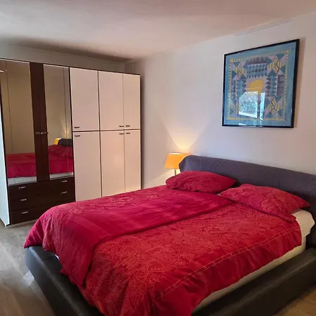 Mit Zwei Schlafzimmer Pool Und Jacuzzi *