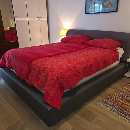 Mit Zwei Schlafzimmer Pool Und Jacuzzi Apartman