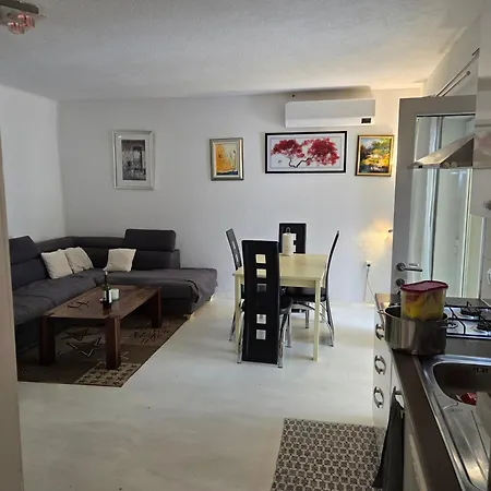 Mit Zwei Schlafzimmer Pool Und Jacuzzi Apartman *