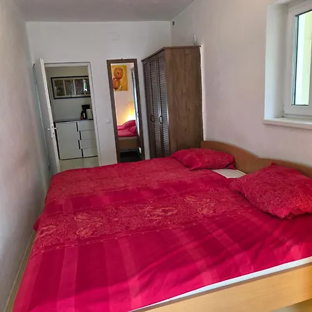 Mit Zwei Schlafzimmer Pool Und Jacuzzi Apartman *