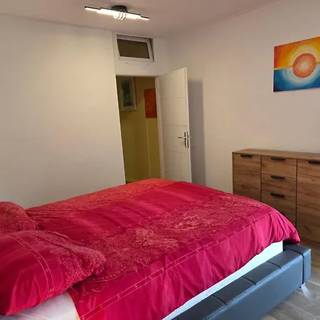Mit Zwei Schlafzimmer Pool Und Jacuzzi Apartman *