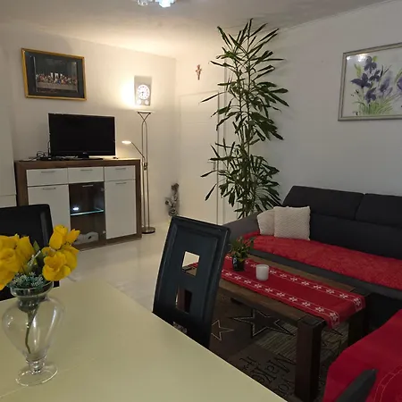 Apartman Mit Zwei Schlafzimmer Pool Und Jacuzzi *