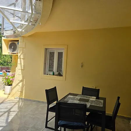 Mit Zwei Schlafzimmer Pool Und Jacuzzi *