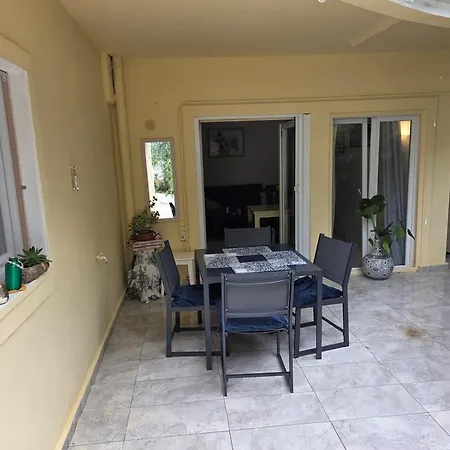 Apartman Mit Zwei Schlafzimmer Pool Und Jacuzzi