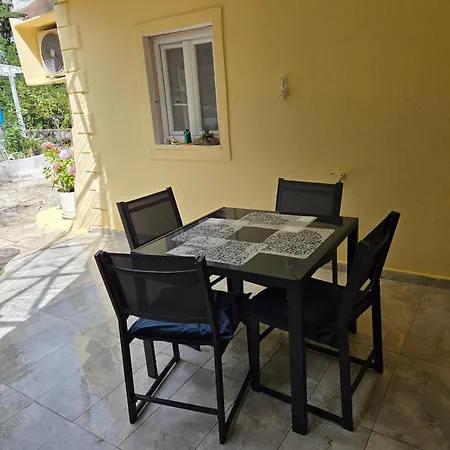 Mit Zwei Schlafzimmer Pool Und Jacuzzi Apartman